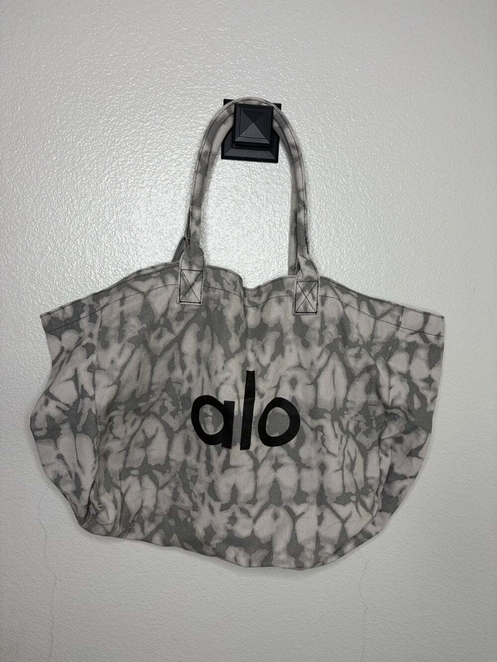 Authentic ALO Yoga Tie-Dye Large Tote Bag Cotton Canvas Gym Travel Carry-On NWOT